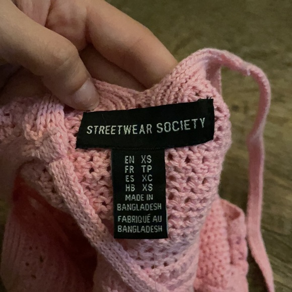 NWT STREETWEAR SOCIETY Cute Pink Crochet/Knitted Crop Top - Picture 7 of 15